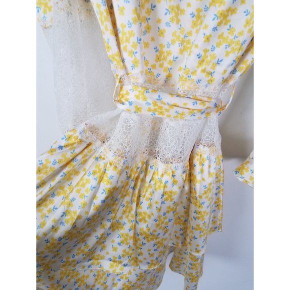 For Love & Lemons Women's Sz. M Daffodil Robe Collab with Victoria Secrets - Picture 13 of 13